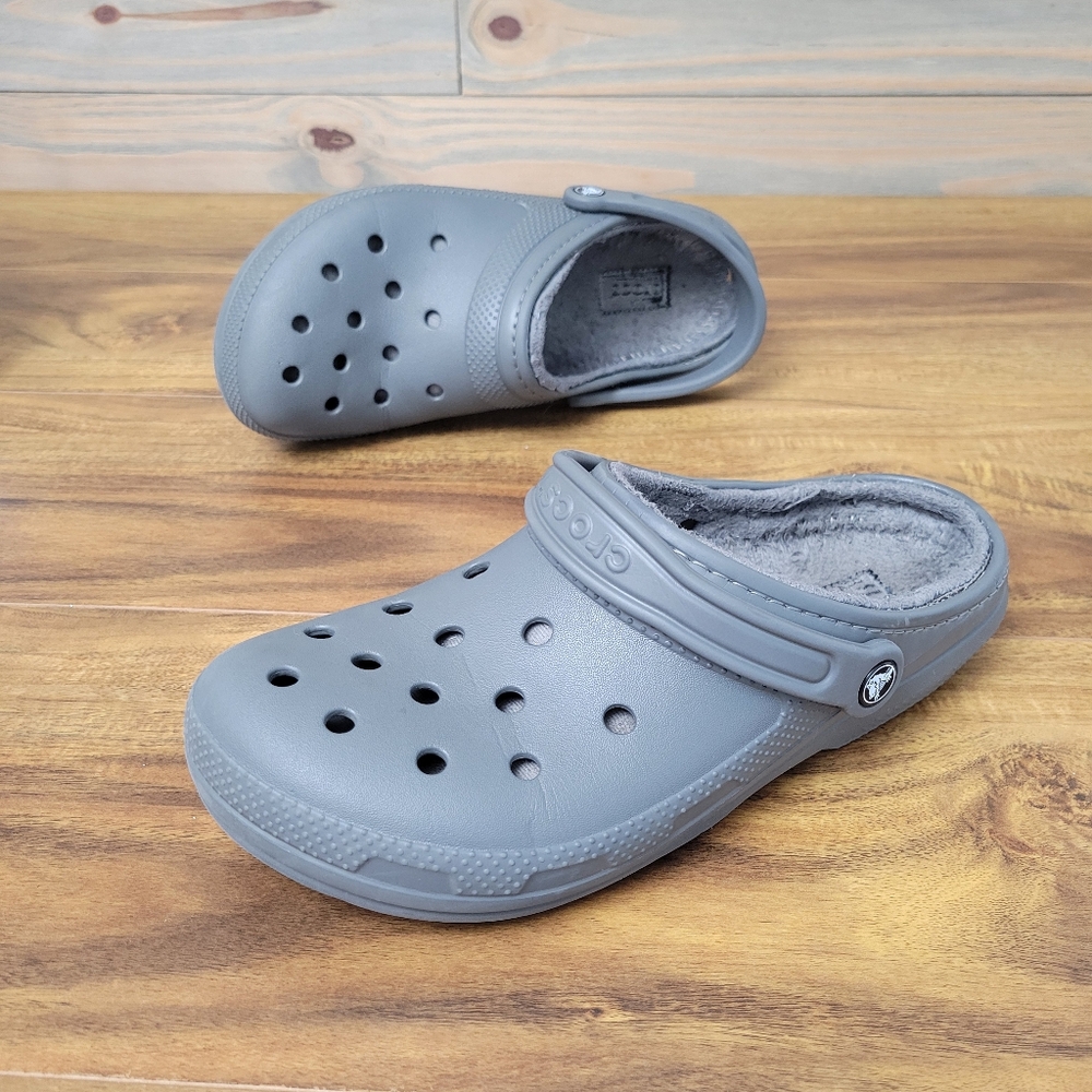 Crocs Dual Comfort Dark Gray Faux Fur Lined Clogs Size Mens 9 Womens 11